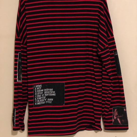 (1 of 1 Boutique Piece) Red And Black Turtle Neck - Picture 2 of 3